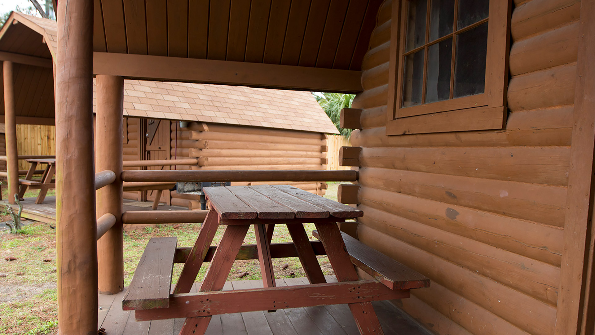 Campers Inn Cabins - Front Porch