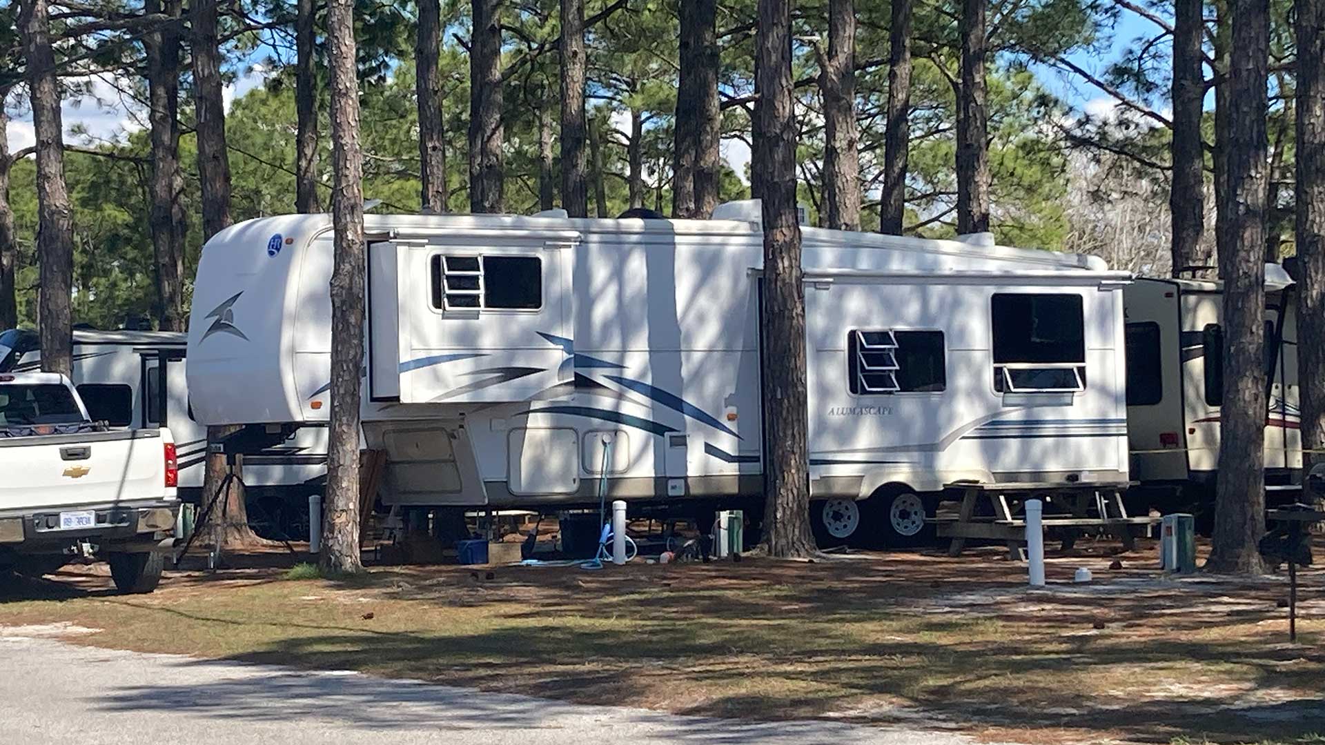 Campsites-RV Sites 2026 | 5th Wheels and Trailers 30 Amp Sites